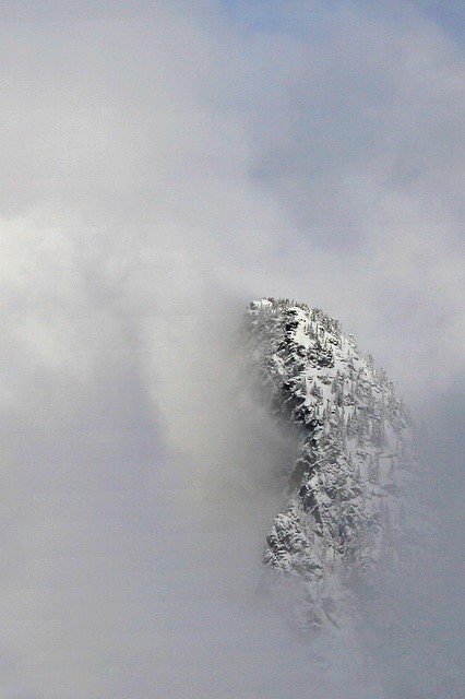 Snoqualmie Pass<br>Washington state<p>Camera: Canon EOS Rebel XT<br>Canon 18-55mm IS lens